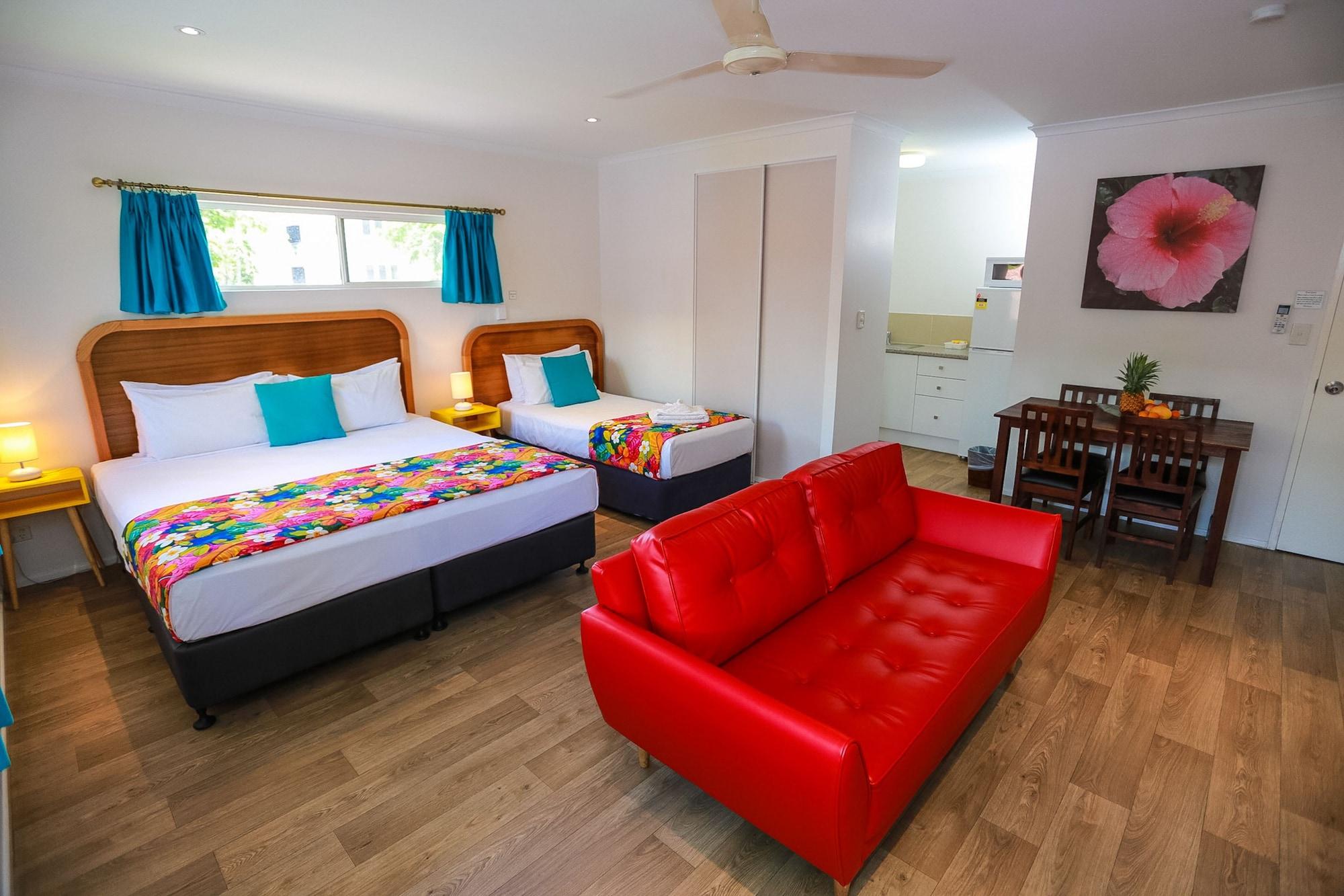 Port Douglas Motel Экстерьер фото