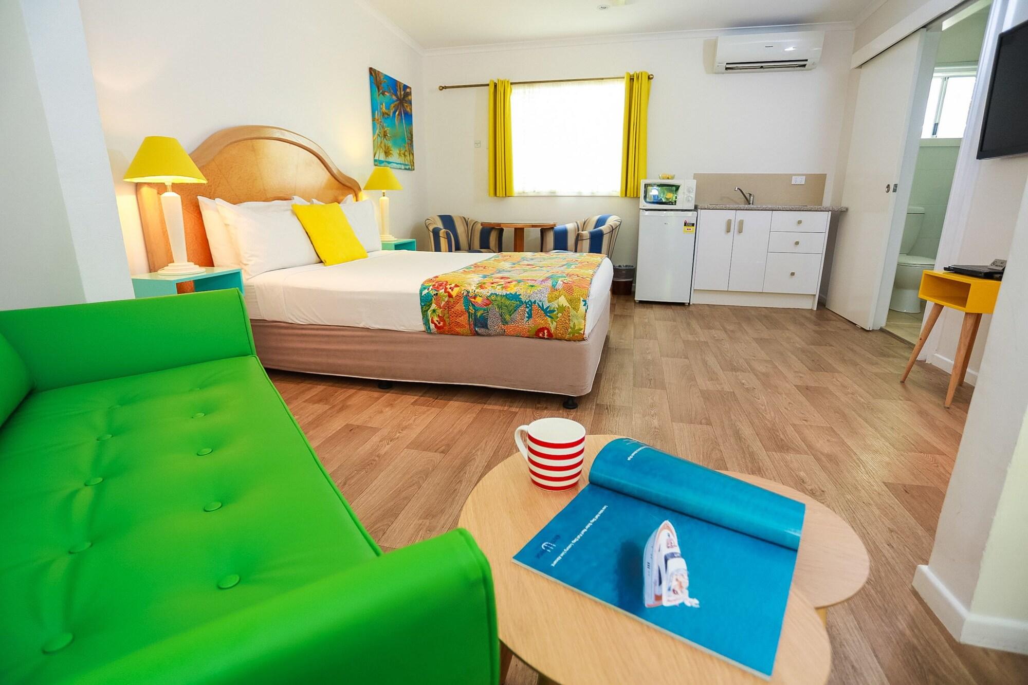 Port Douglas Motel Экстерьер фото