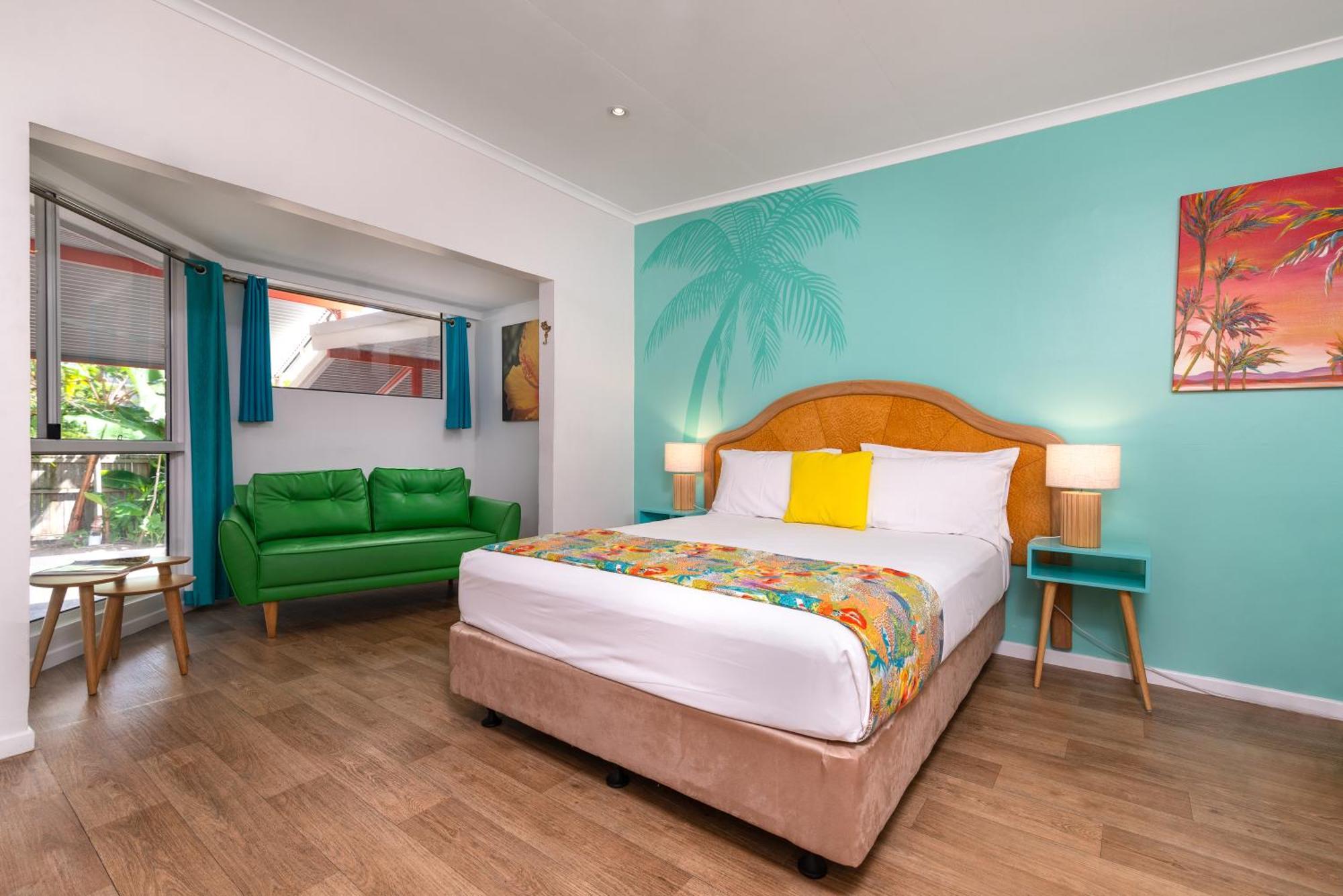 Port Douglas Motel Экстерьер фото